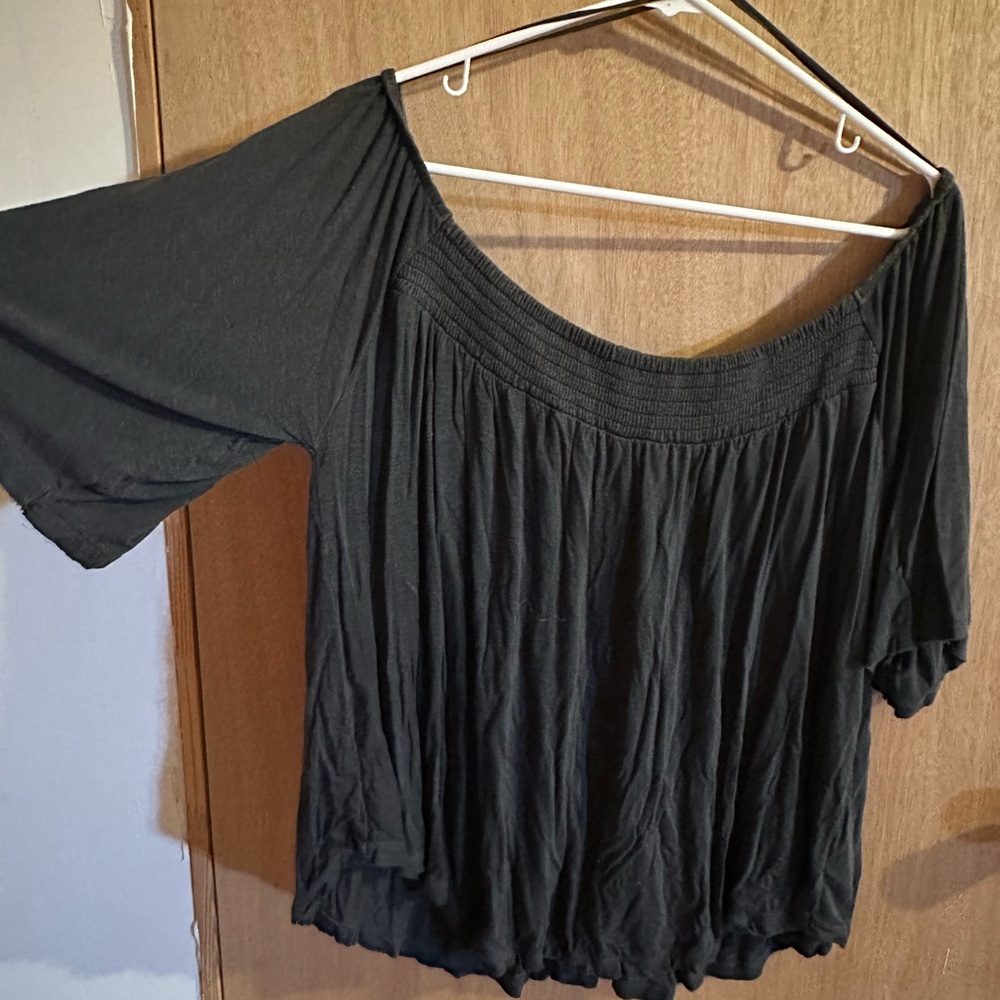 American Eagle Outfitters Off-Shoulder Top